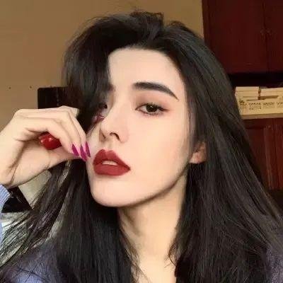 眼里余光都是你